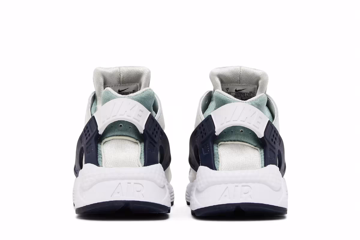 Nike Women's Air Huarache Photon Dust Mica Green, view 7