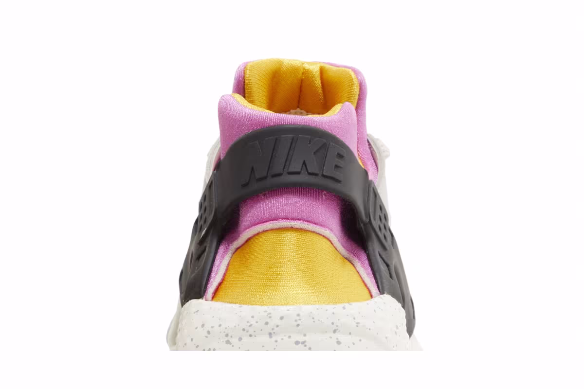 Nike Huarache Run GS Light Bone University Gold Pink, view 8