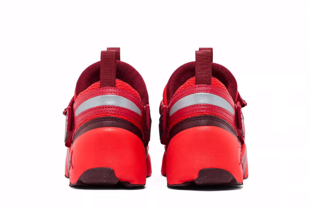 Air Jordan Women's Jordan Trunner LX Chile Red, view 7