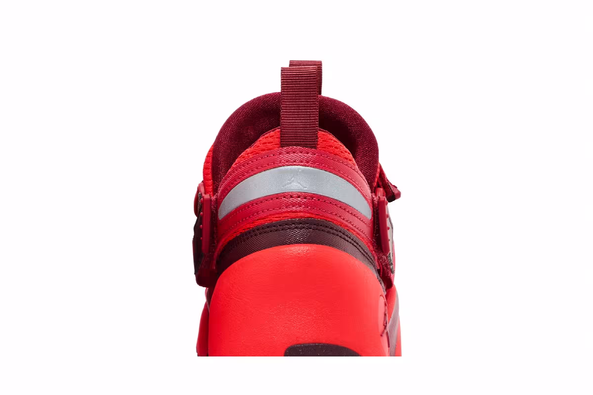 Air Jordan Women's Jordan Trunner LX Chile Red, view 8