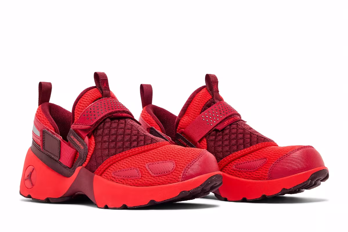 Air Jordan Women's Jordan Trunner LX Chile Red, view 9
