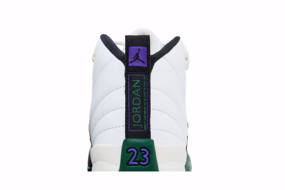 Air Jordan 12 GS Bucks, view 8