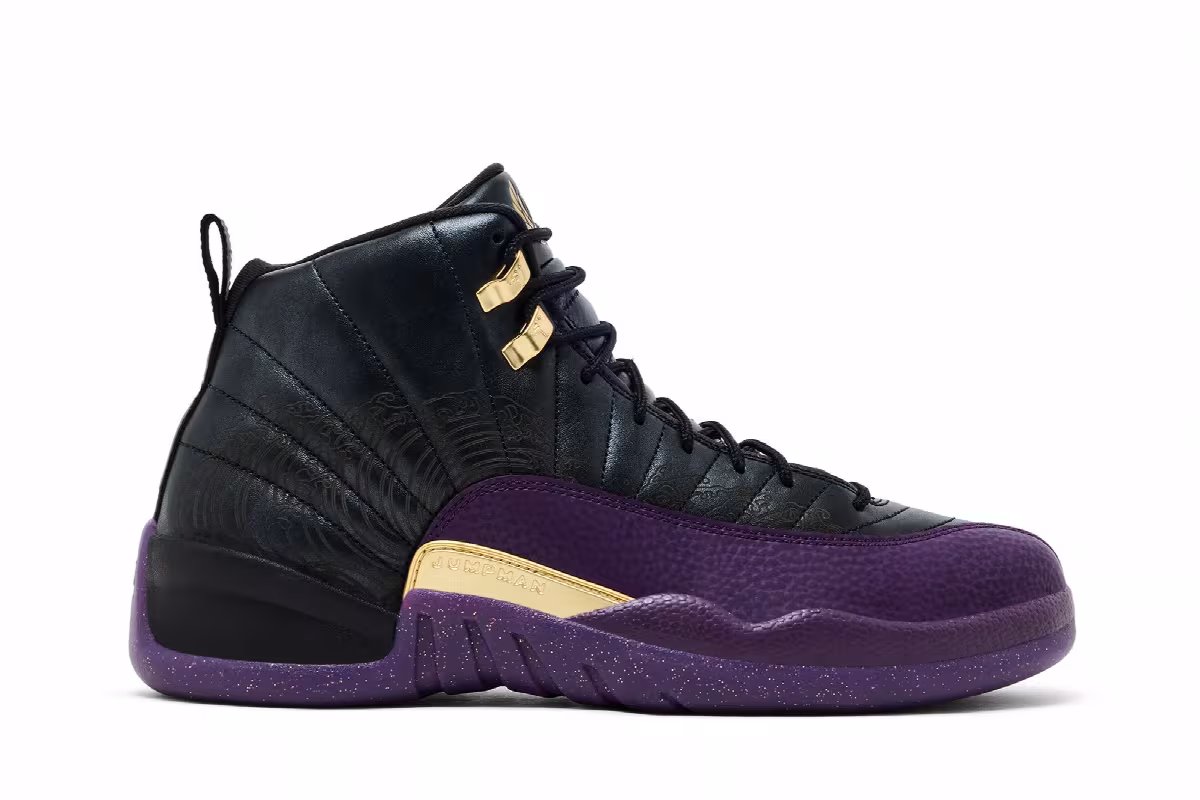 Air Jordan 12 Sumo, view 2