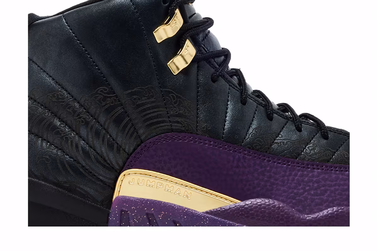 Air Jordan 12 Sumo, view 3