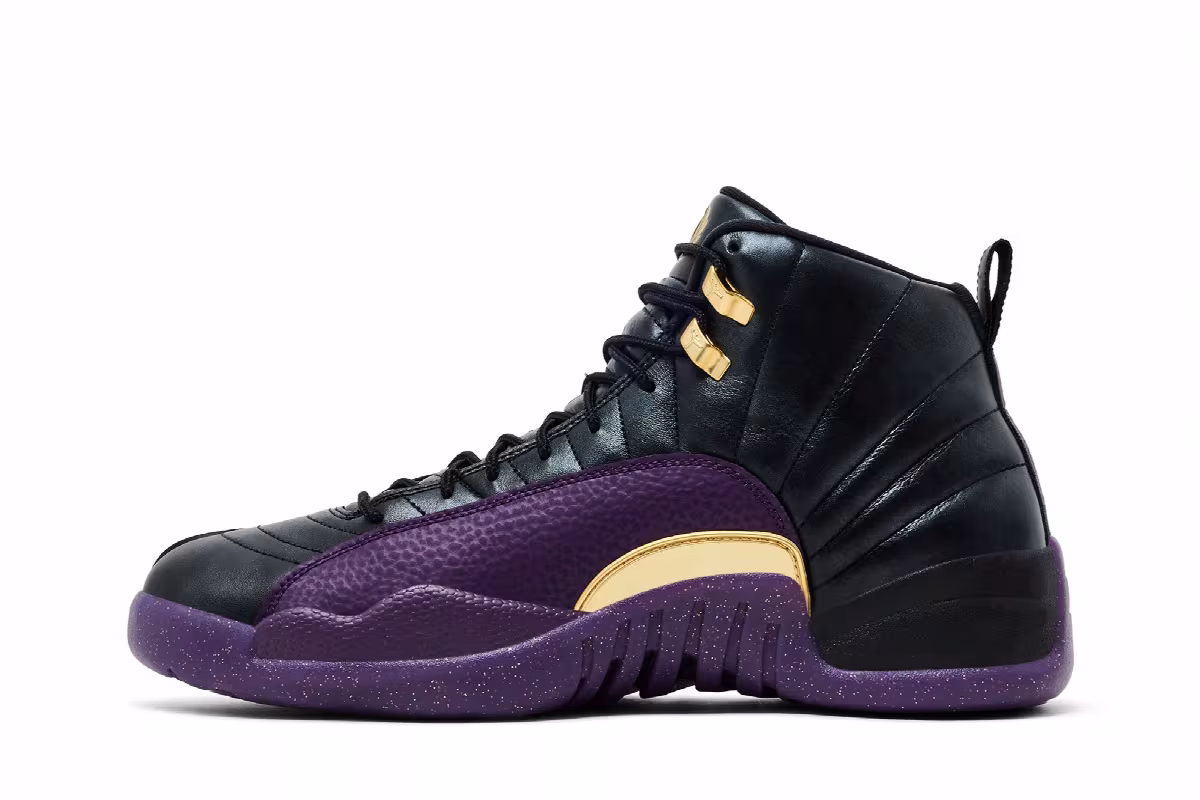 Air Jordan 12 Sumo, view 4