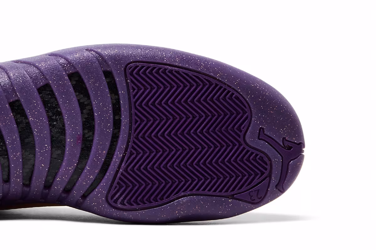Air Jordan 12 Sumo, view 6