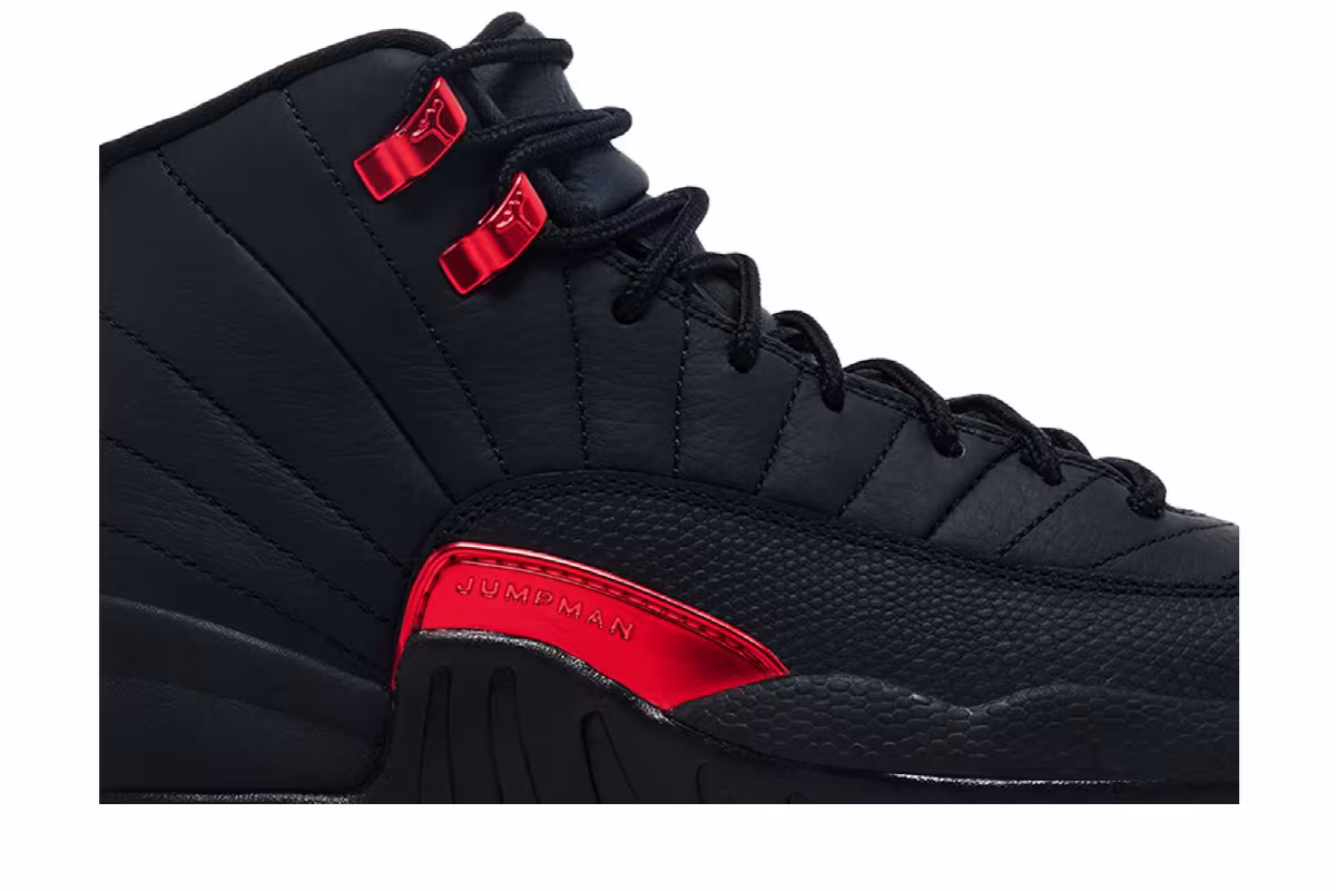 Air Jordan 12 GS Bloodline, view 3