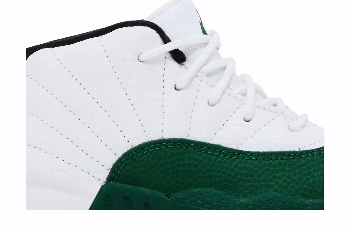 Air Jordan 12 TD Bucks, view 3