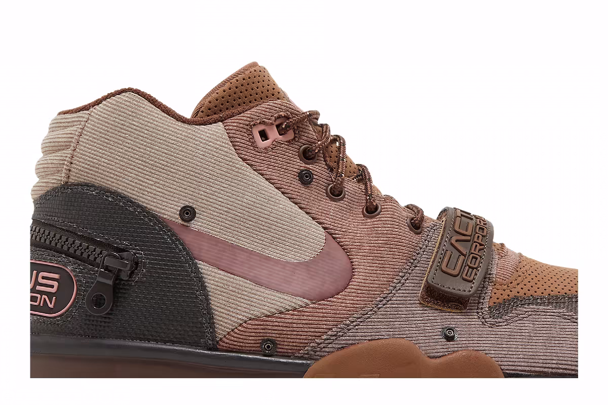 Travis Scott x Nike Air Trainer 1 SP Chocolate, view 3
