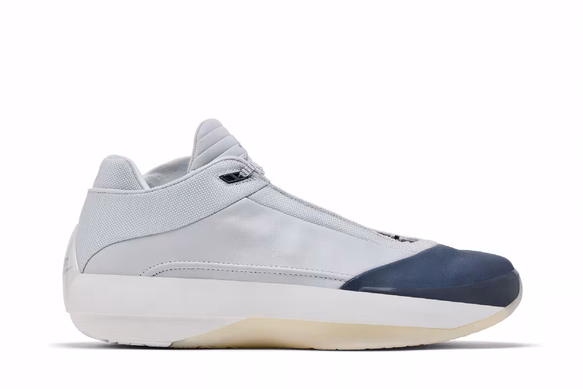 Air Jordan 40 Photon Dust, view 2