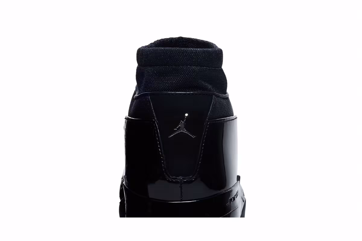 Air Jordan 17 Low Black Patent, view 8