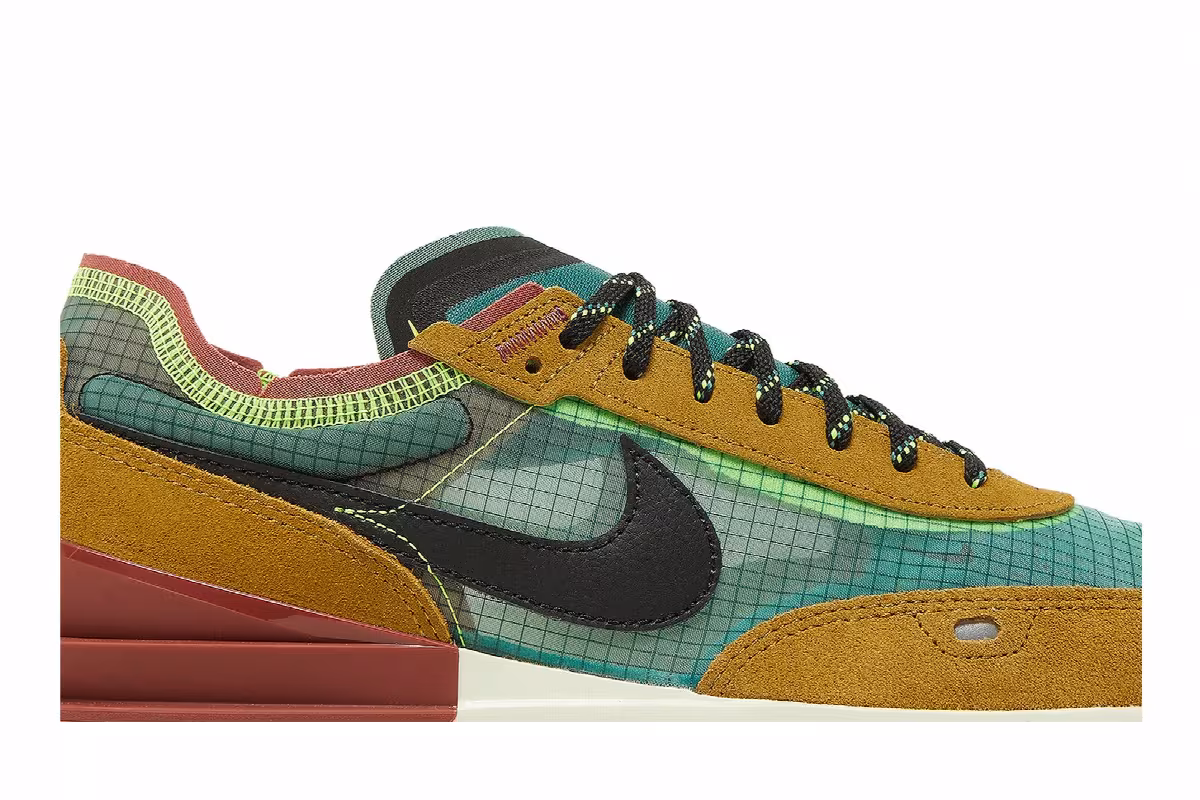 Nike Waffle One SE Camo Soles - Golden Moss, view 3