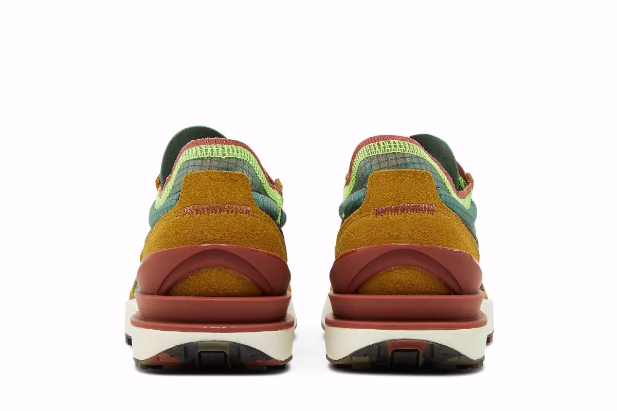 Nike Waffle One SE Camo Soles - Golden Moss, view 7