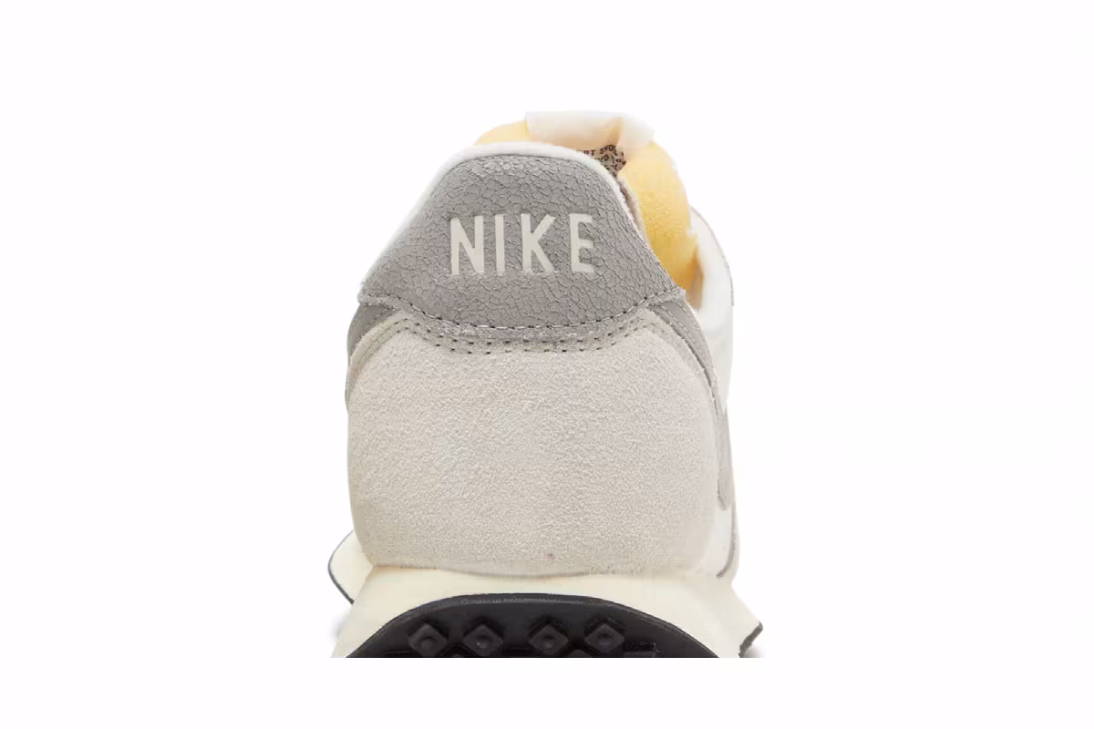 Nike Waffle Trainer 2 SE Sail Light Bone, view 8