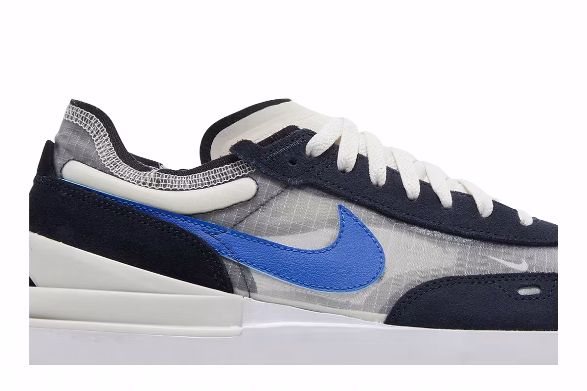 Nike Waffle One SE Hyper Royal, view 3