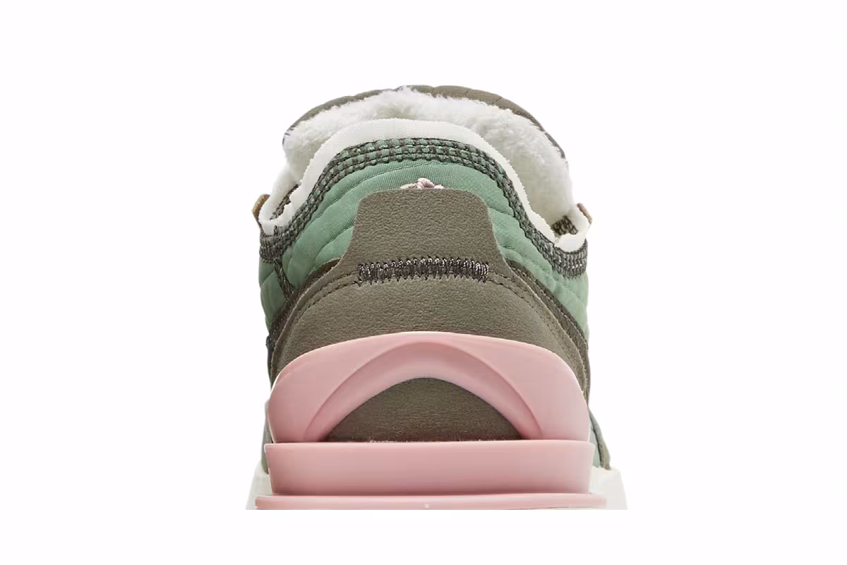 Nike Women's Waffle One NN Toasty - Oil Green, view 8