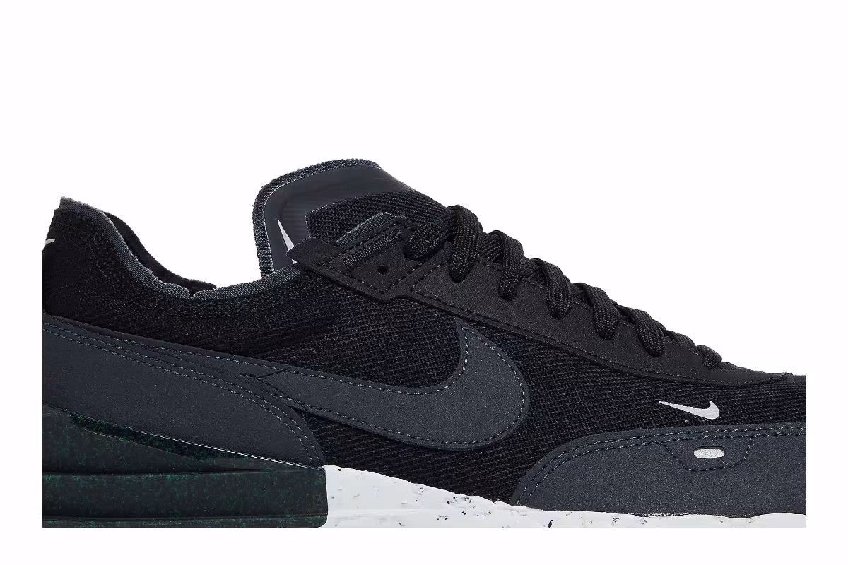 Nike Waffle One Crater Black Anthracite, view 3