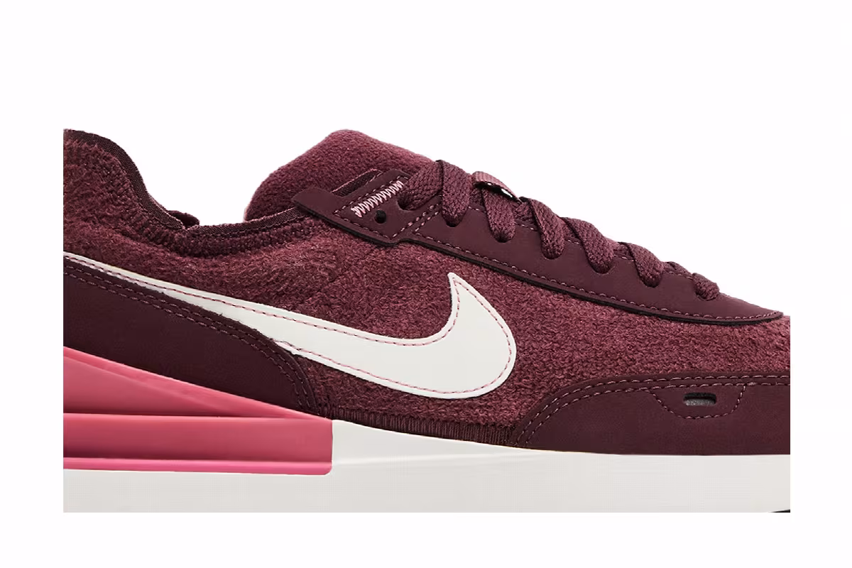 Nike Women's Waffle One SE Burgundy Crush, view 3
