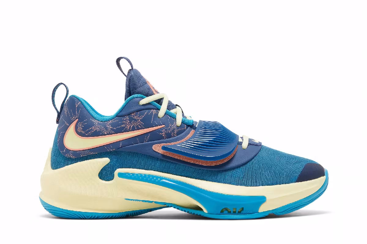 Nike Zoom Freak 3 NRG Valentines Day, view 2
