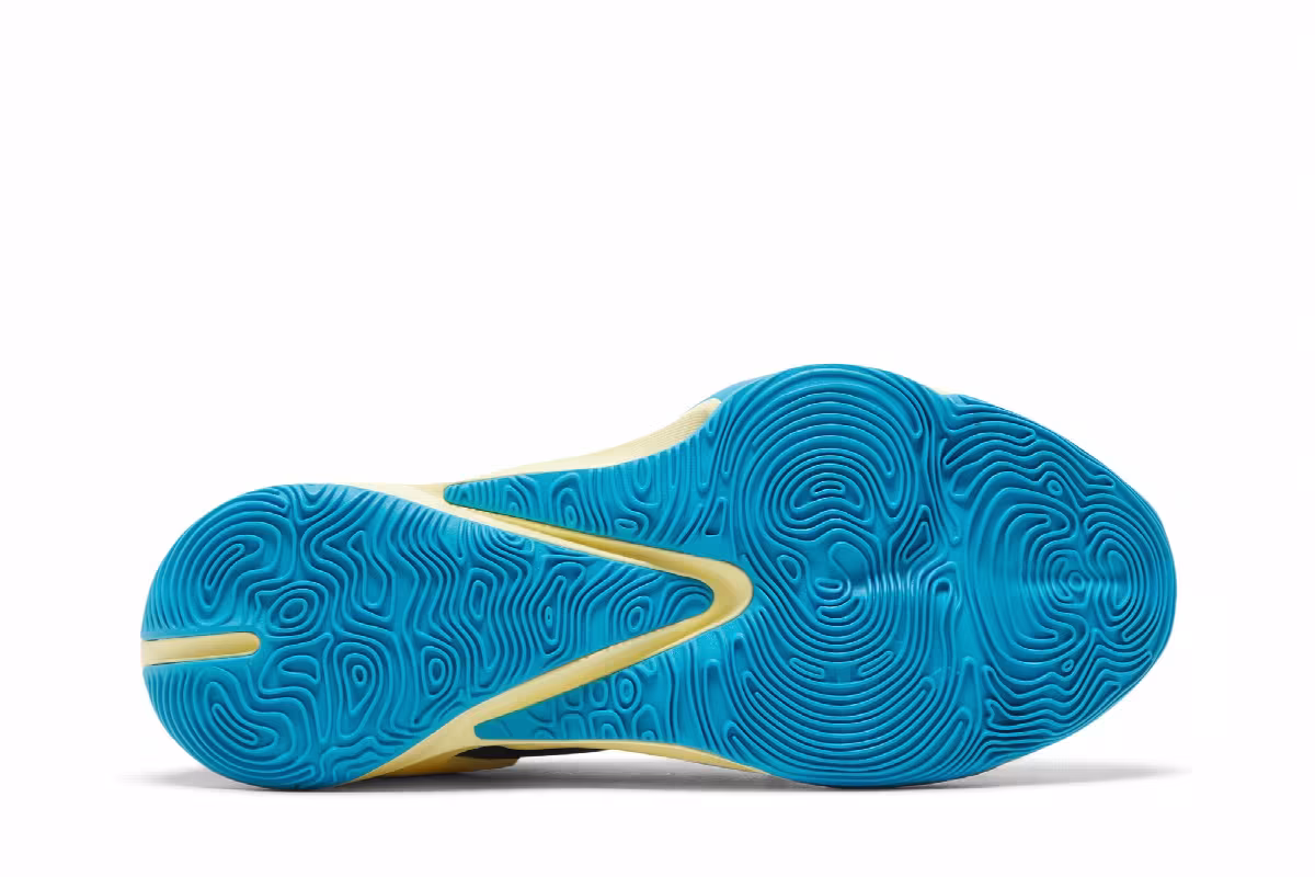 Nike Zoom Freak 3 NRG Valentines Day, view 5