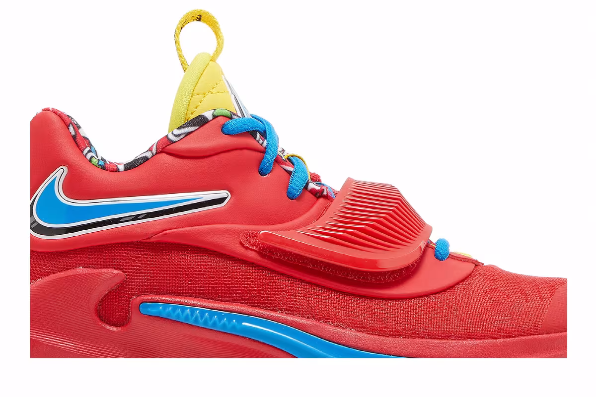 UNO x Nike Zoom Freak 3 SE GS 50th Anniversary - Red, view 3