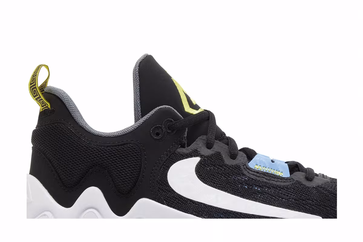 Nike Giannis Immortality 2 GS Black White, view 3