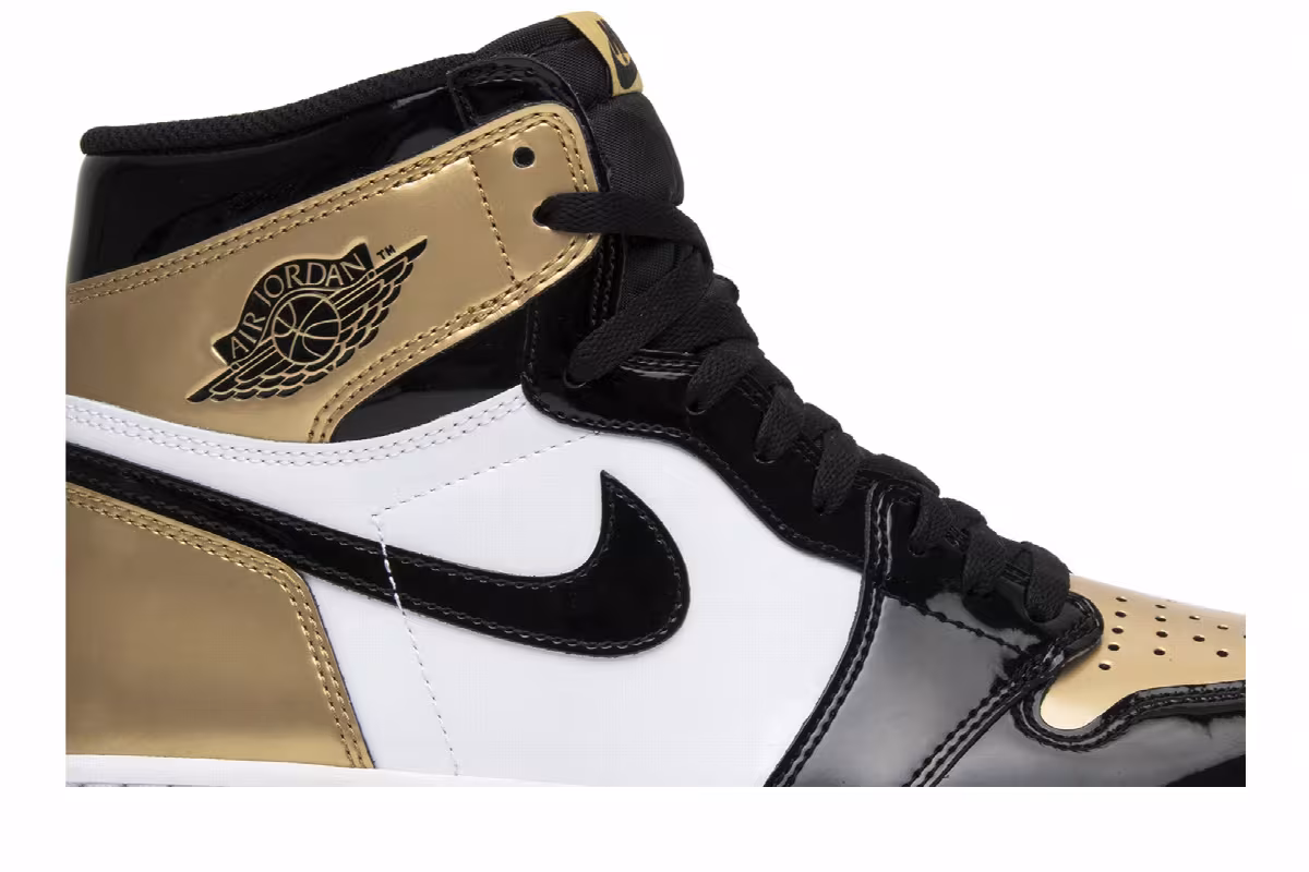 Air Jordan 1 High OG NRG Gold Toe, view 3