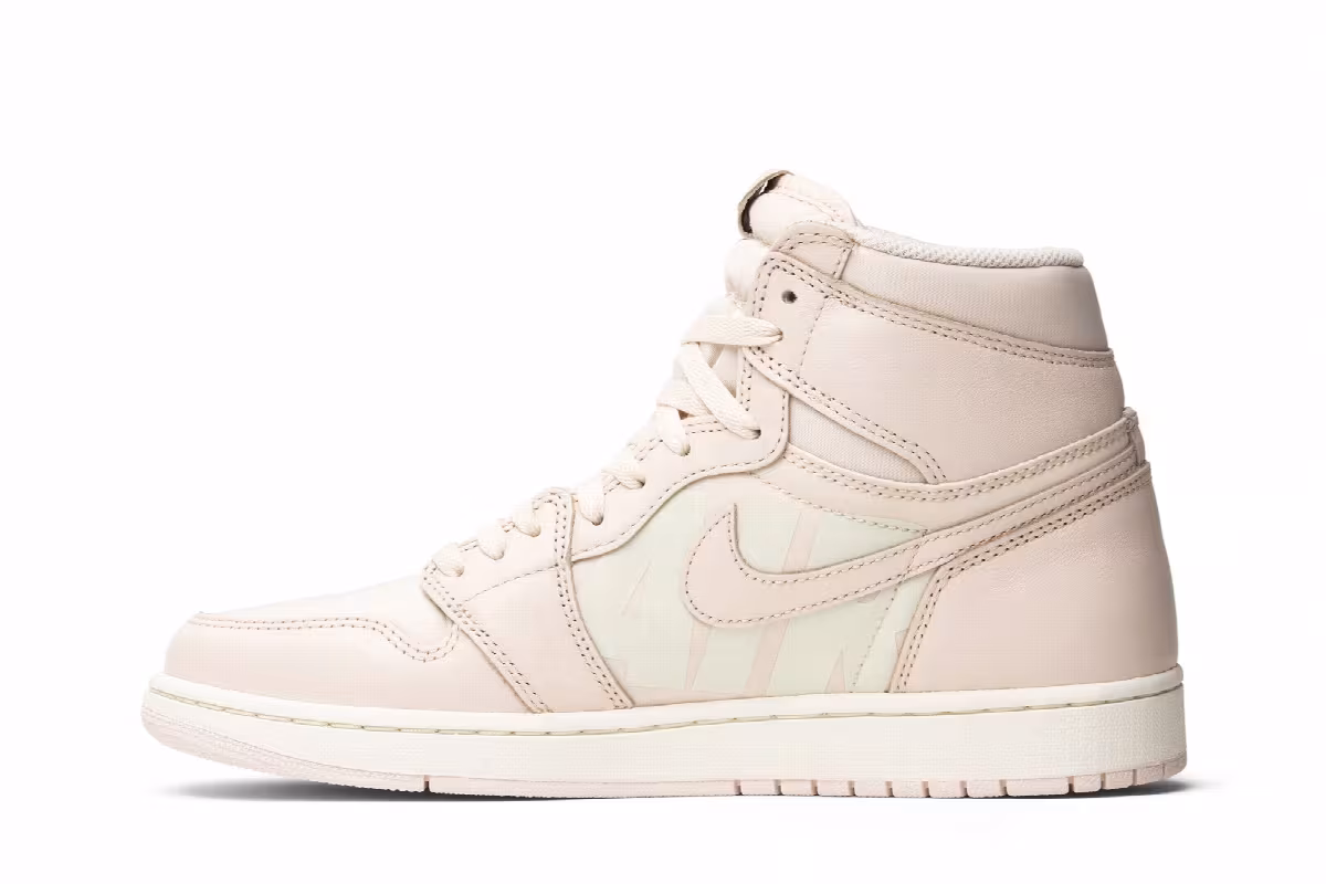 Air Jordan 1 High OG Guava Ice, view 4