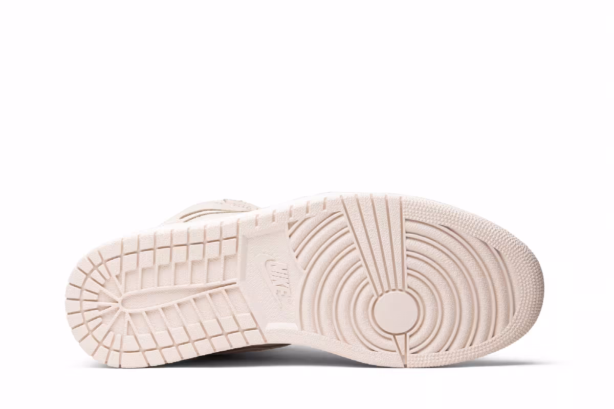 Air Jordan 1 High OG Guava Ice, view 5