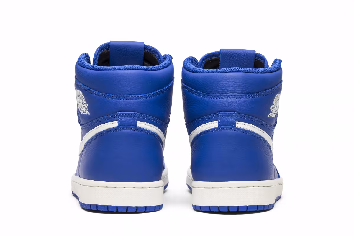 Air Jordan 1 High OG Hyper Royal, view 7