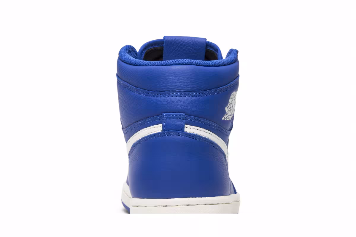 Air Jordan 1 High OG Hyper Royal, view 8