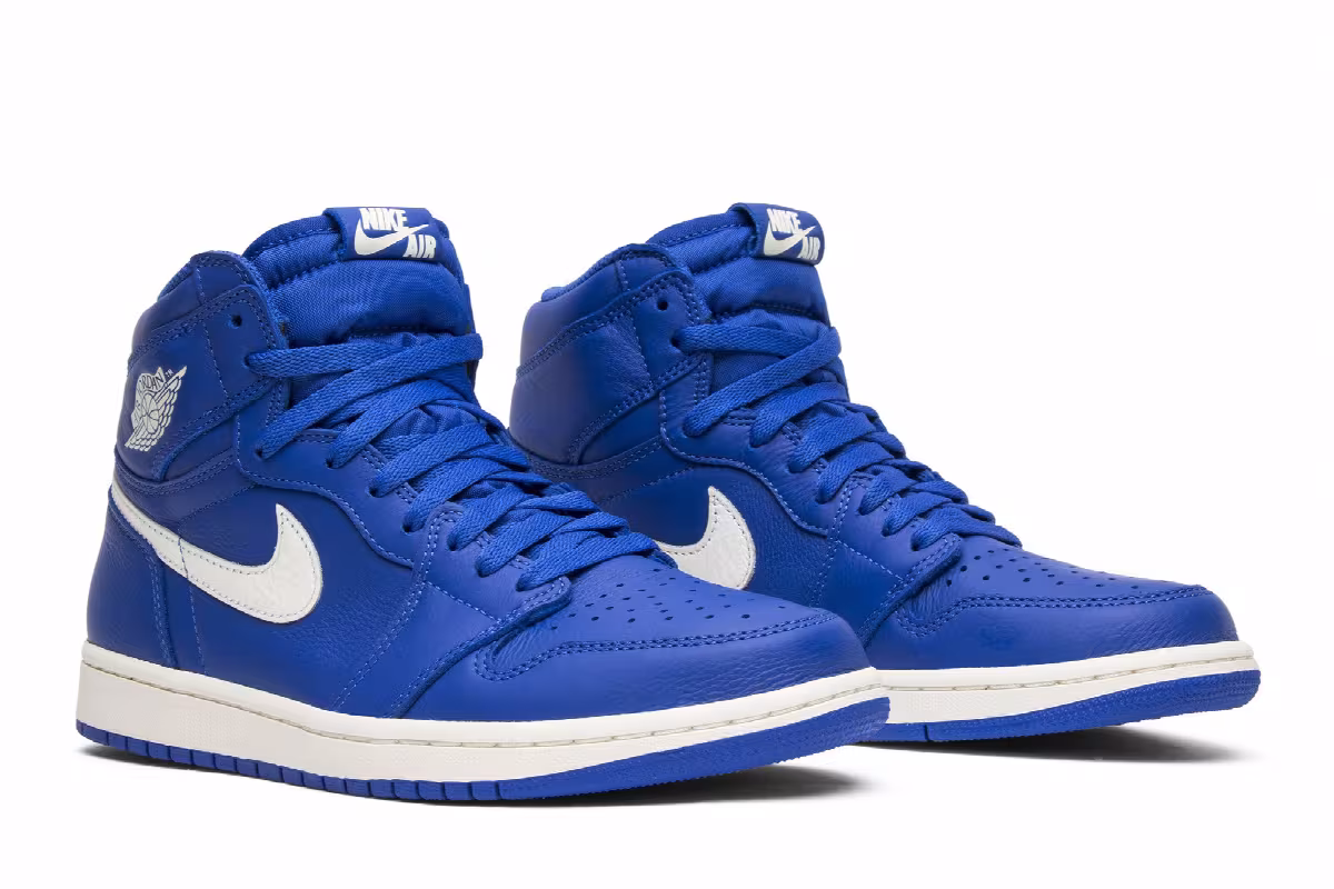 Air Jordan 1 High OG Hyper Royal, view 9