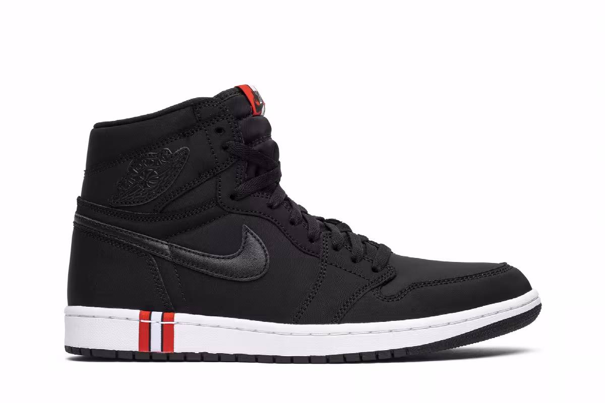 Paris Saint-Germain x Air Jordan 1 High OG Paris Saint-Germain, view 2