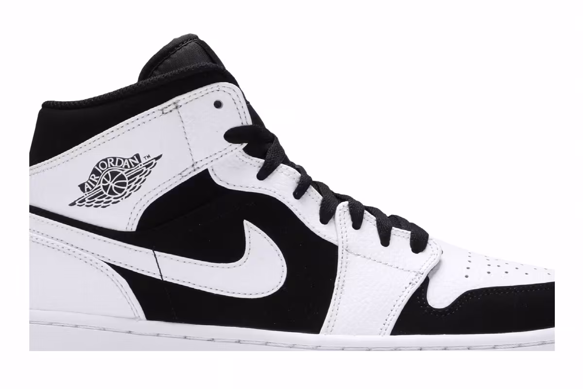 Air Jordan 1 Mid Tuxedo, view 3