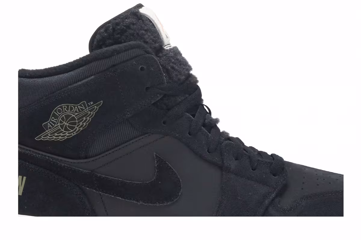 Air Jordan 1 Mid Black, view 3
