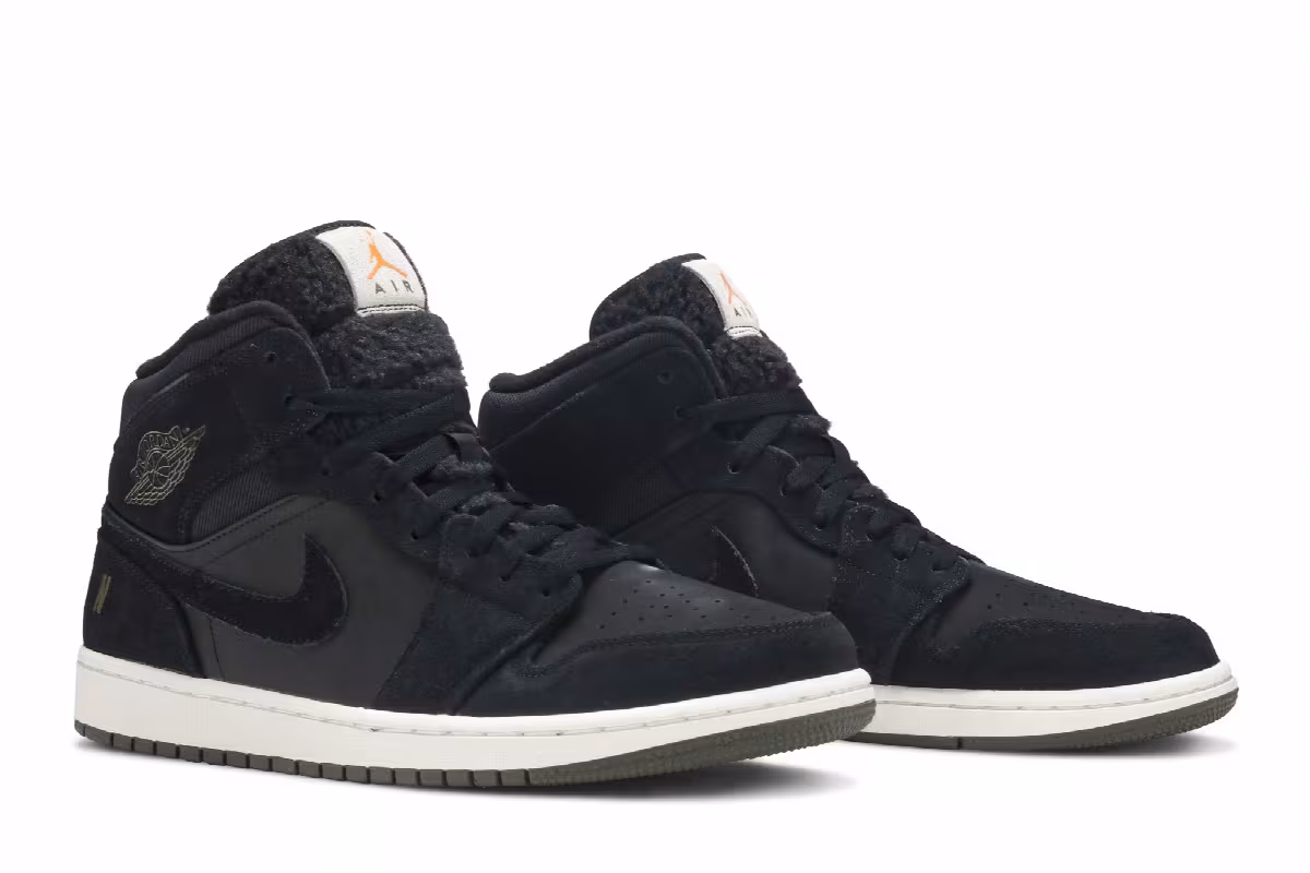 Air Jordan 1 Mid Black, view 9
