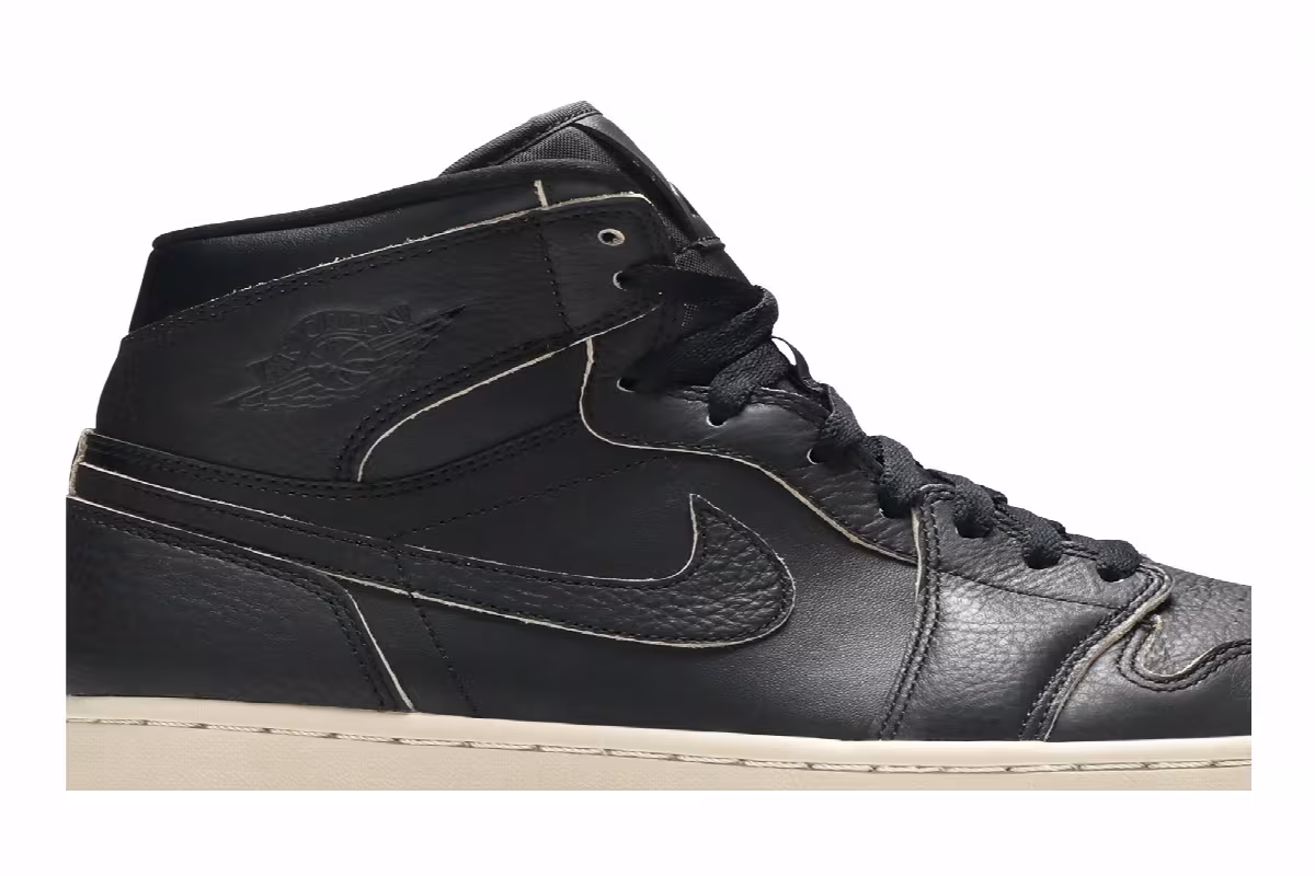 Air Jordan 1 High Premium Black Desert Sand, view 3
