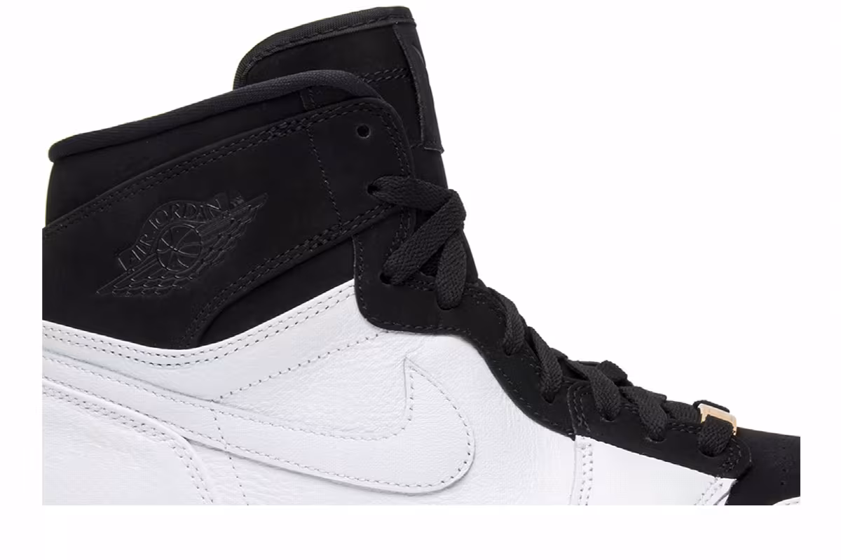 Air Jordan 1 High Gold Toe, view 3