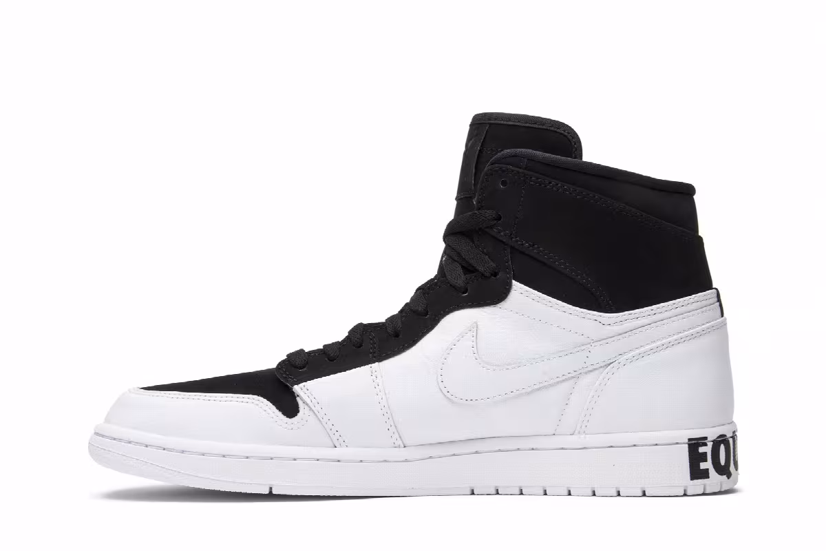 Air Jordan 1 High Gold Toe, view 4