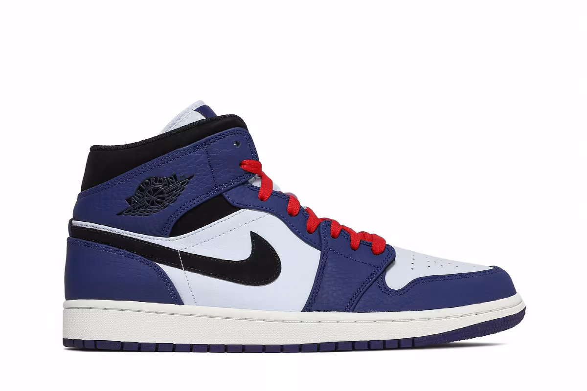 Air Jordan 1 Mid SE Deep Royal Blue, view 2
