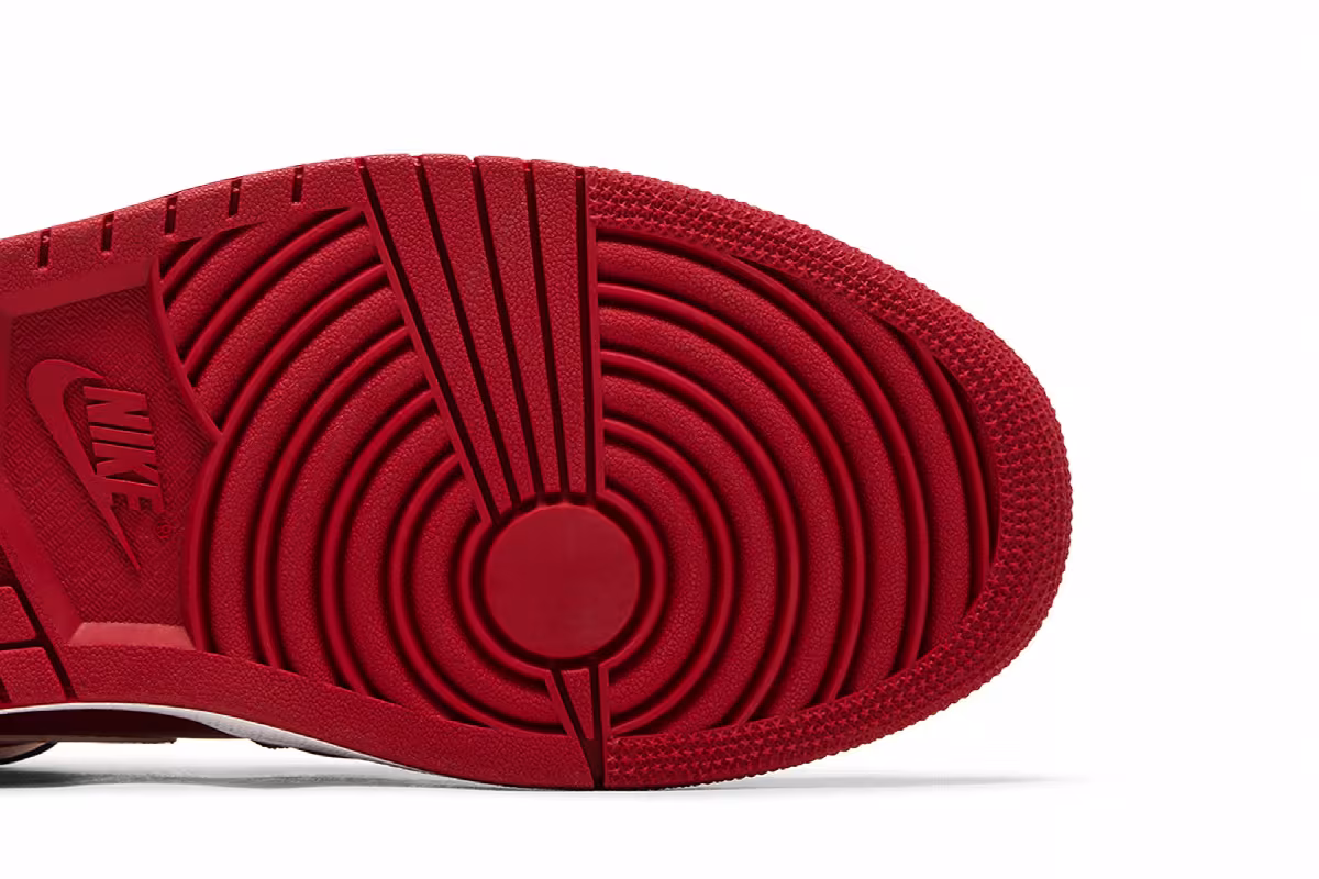 Air Jordan 1 Mid Gym Red, view 6