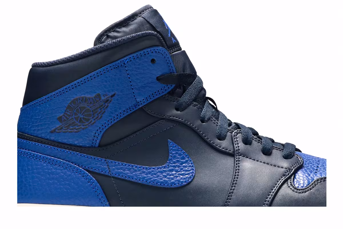 Air Jordan 1 Mid Obsidian Royal, view 3
