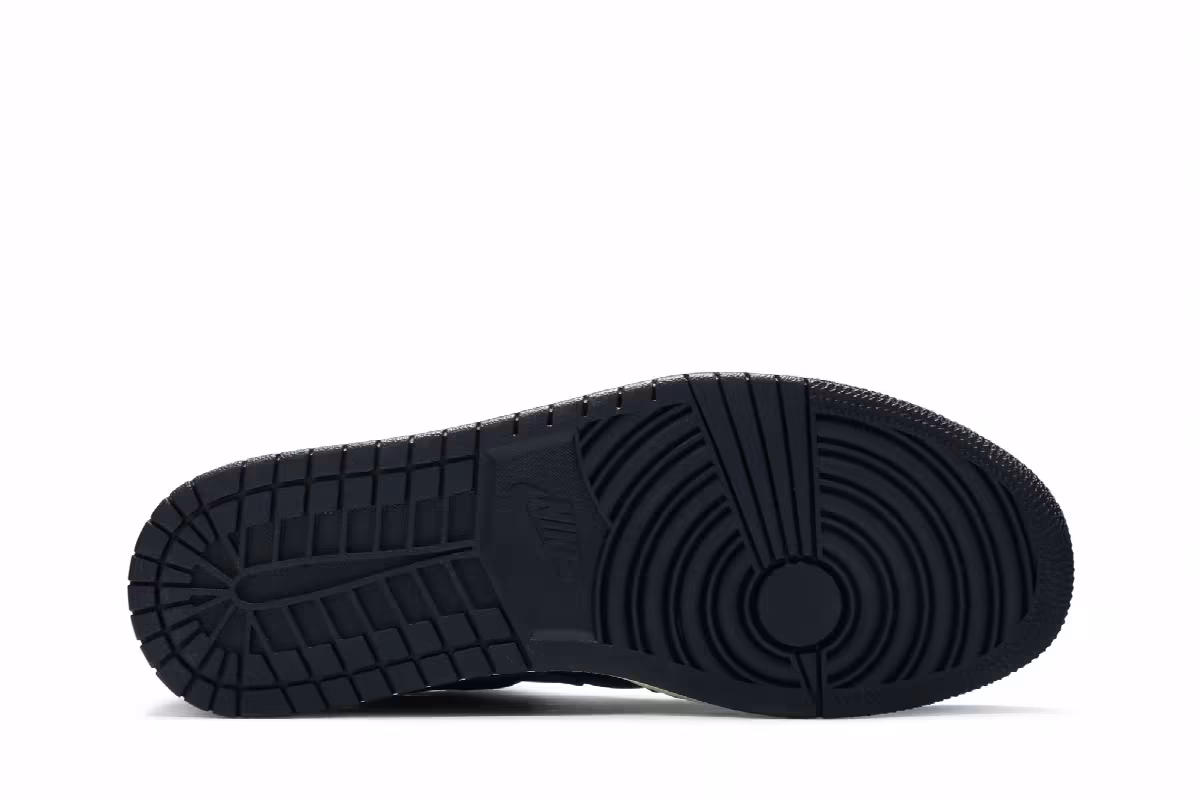 Air Jordan 1 Mid Obsidian Royal, view 5
