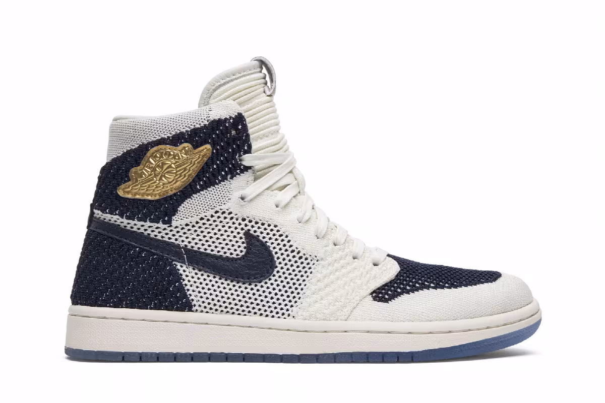 Air Jordan 1 High OG Flyknit Re2pect, view 2
