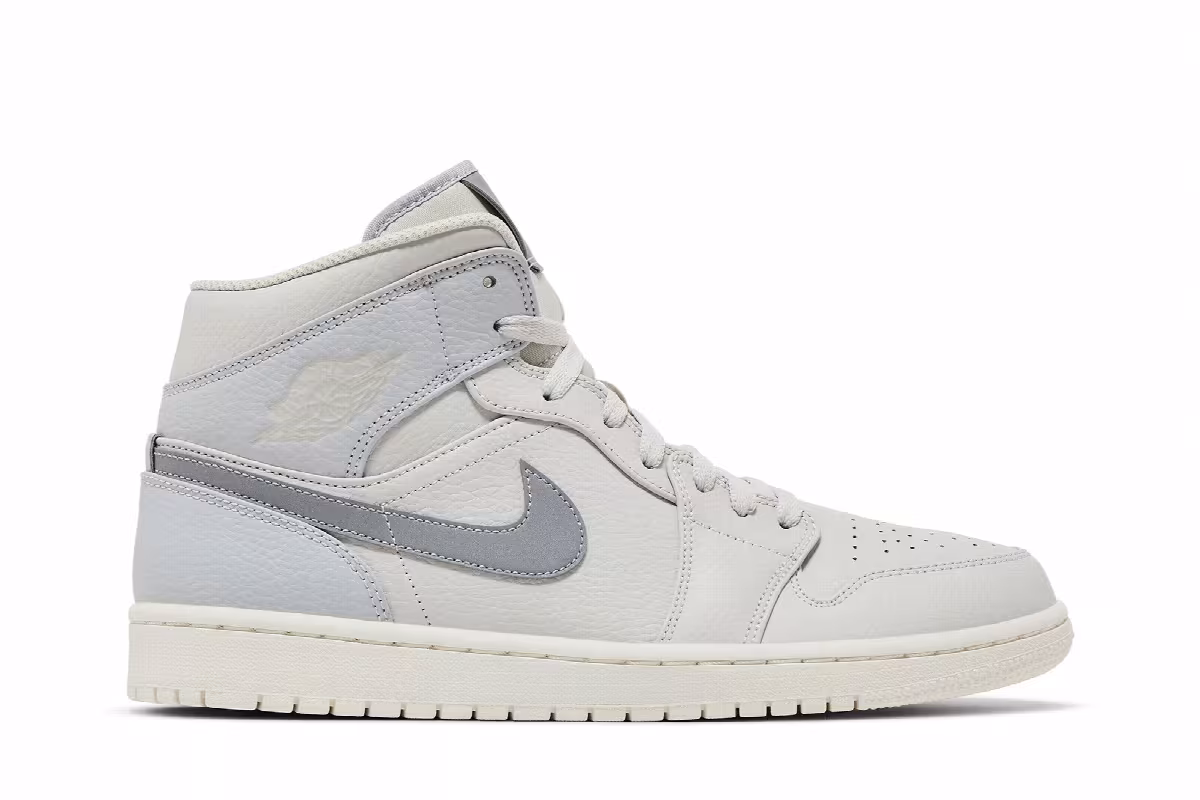 Air Jordan 1 Mid SE Grey Fog, view 2