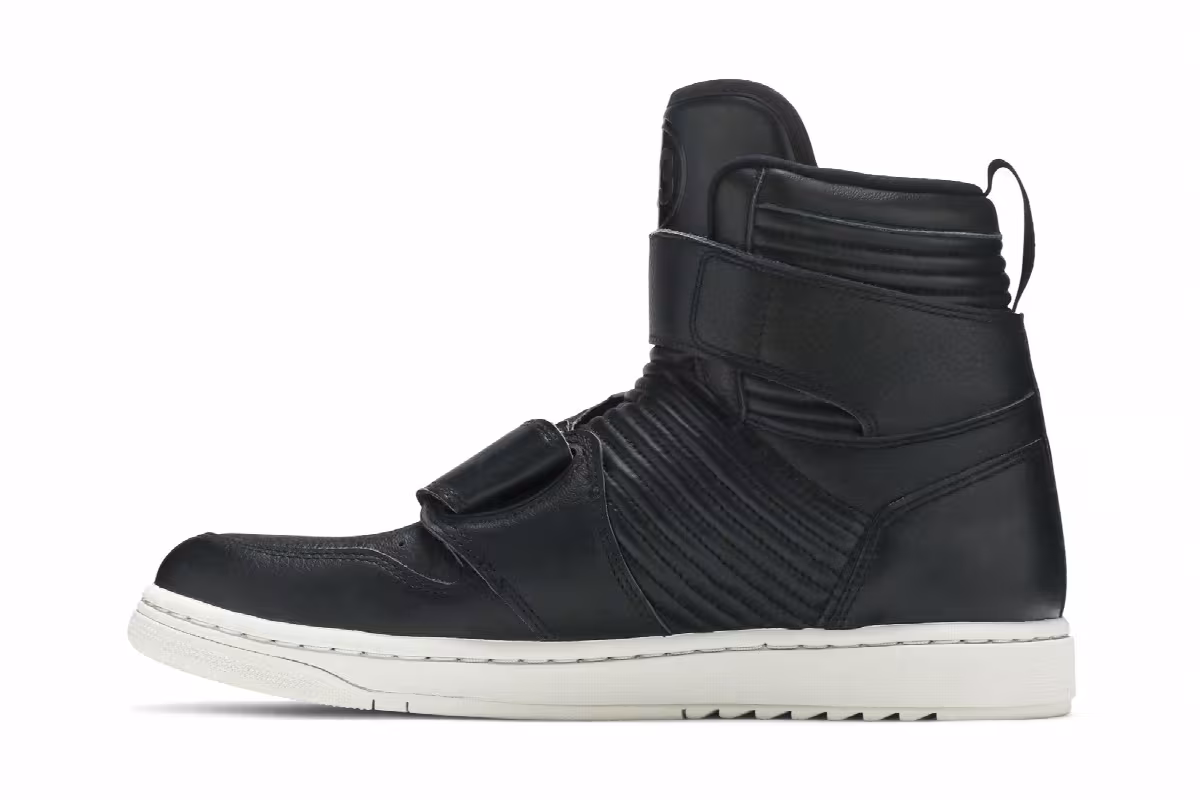 Air Jordan 1 Moto Black, view 4