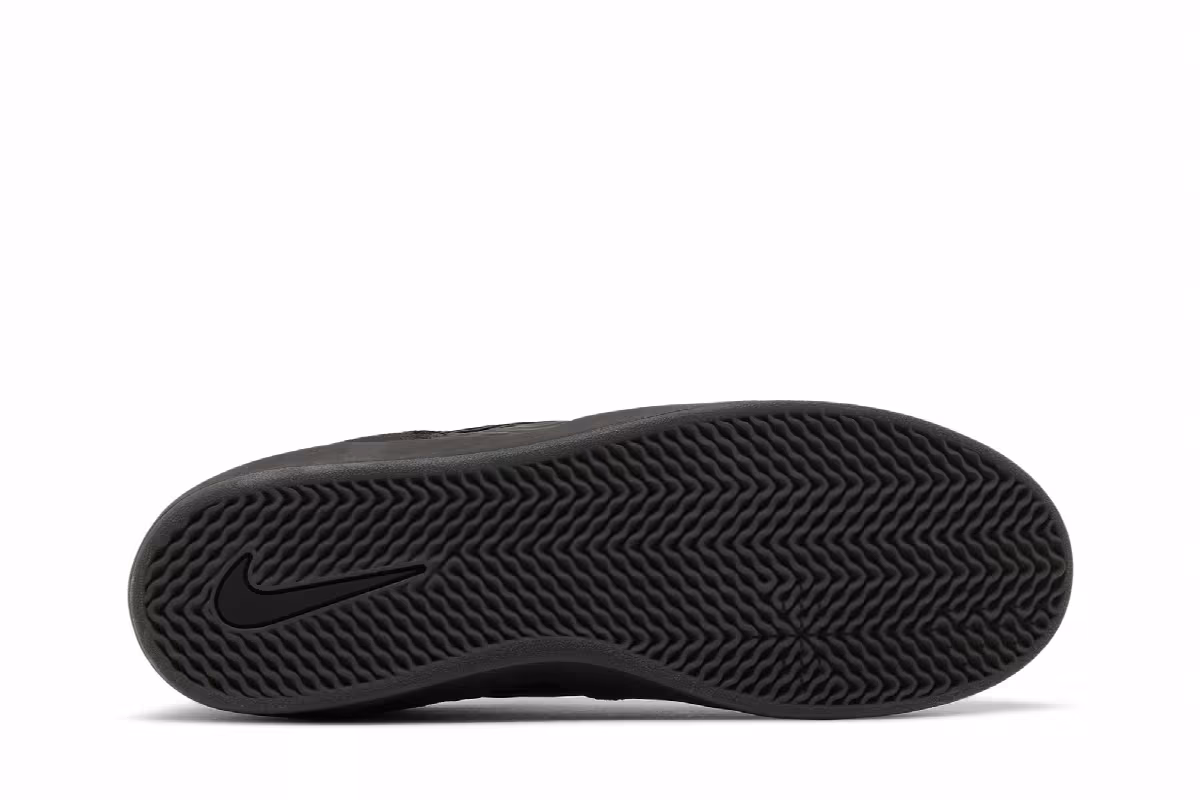 Nike Ishod Wair Premium SB Triple Black, view 5
