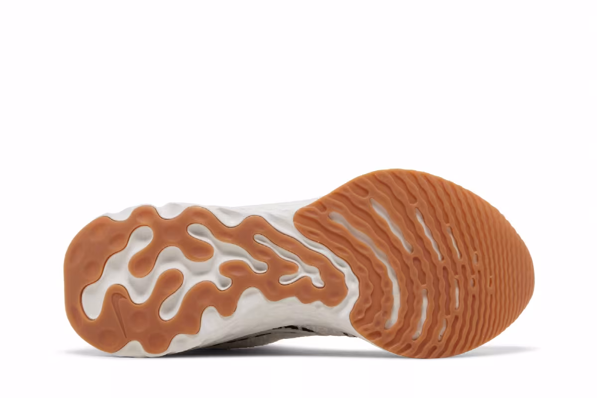Nike Women's React Infinity Run Flyknit 3 Leopard, view 5
