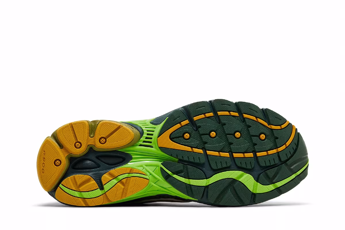 Starcow x Saucony ProGrid Omni 9 Nature Acts, Man Does, view 5