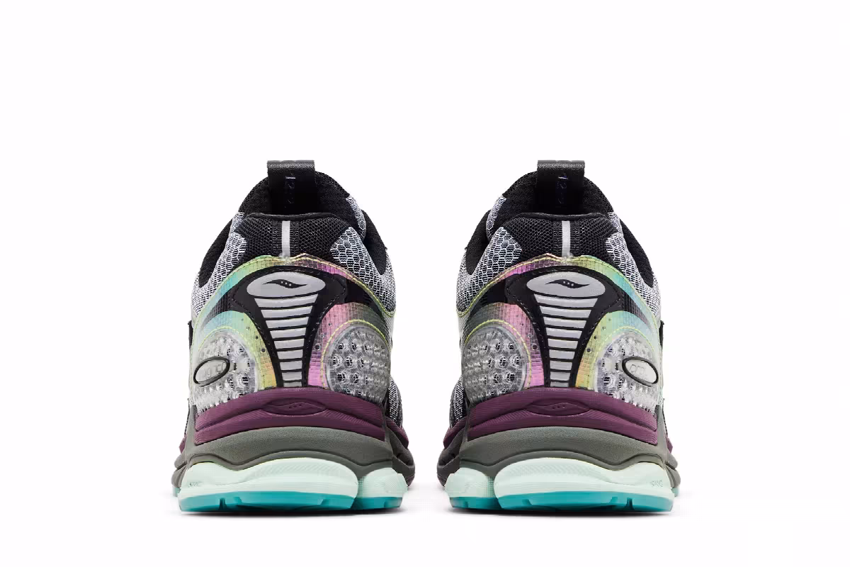 Saucony ProGrid Triumph 4 Winter Solstice Pack, view 7